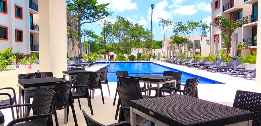 Apartment in Cancún – Located just 5 km from the Hotel Zone, 4 km from the Cancun Mayan Train station, and 3 km from Cancun International Airport.