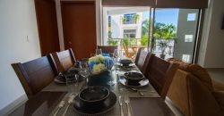 Apartment Tower in Isla Mujeres – Avenue and Beach Front (2 Suites and 3 Apartments)