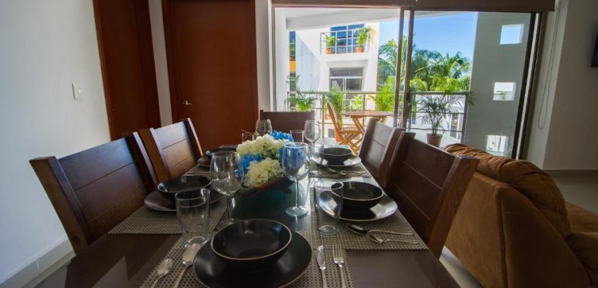 Apartment Tower in Isla Mujeres – Avenue and Beach Front (2 Suites and 3 Apartments)