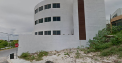 Apartment Tower in Isla Mujeres – Avenue and Beach Front (2 Suites and 3 Apartments)