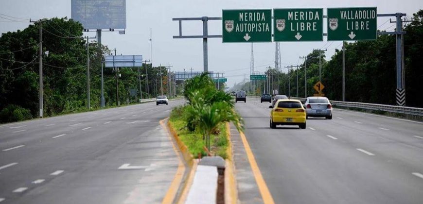 Land in Cancun – 4,200 Square Meters (Residential/ Turistic Use) – 20 min from the International Airport.