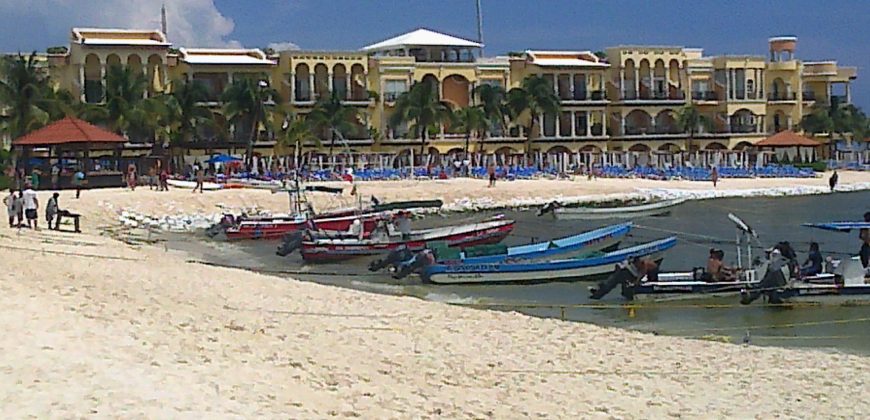 Land in Playa del carmen with Beach front – (Next to Hotel)