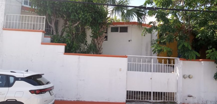 House/Ware House in Cancún “SM 59” (Residential and Commercial Use)